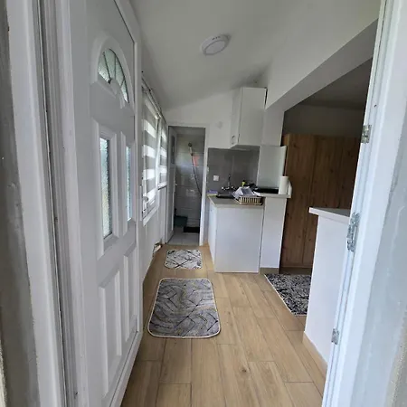 Srebrna Dolina Apartment Kremna